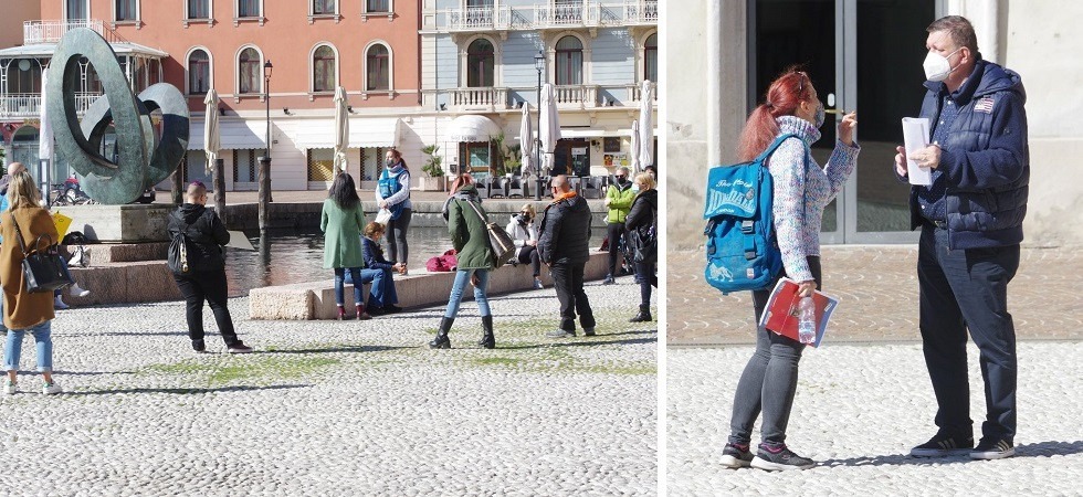 Divieto di consumare cibi e bevande, protesta in piazza: “Cancelliamo l’ordinanza”